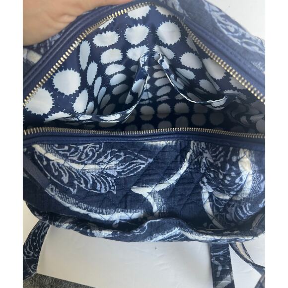 Vera Bradley Large Quilted Blue White Floral Fabric Crossbody Purse Saddle Bag - Picture 10 of 11